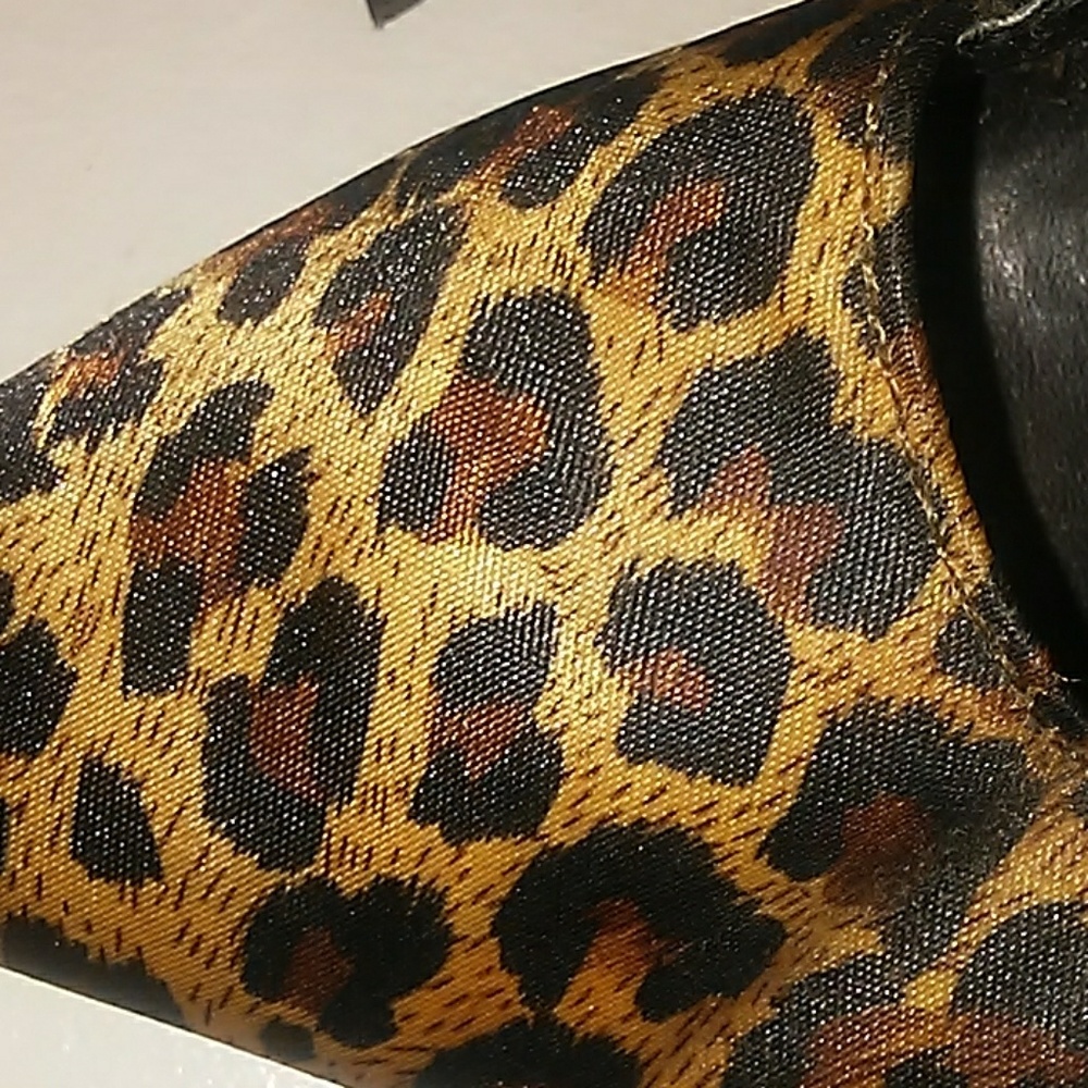 Heels - Picture 4 of 4